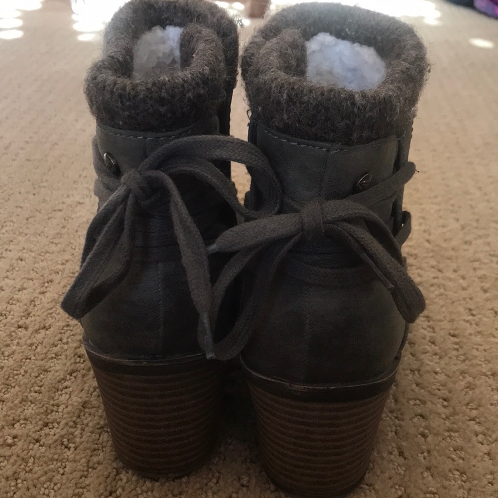 booties - Picture 4 of 4